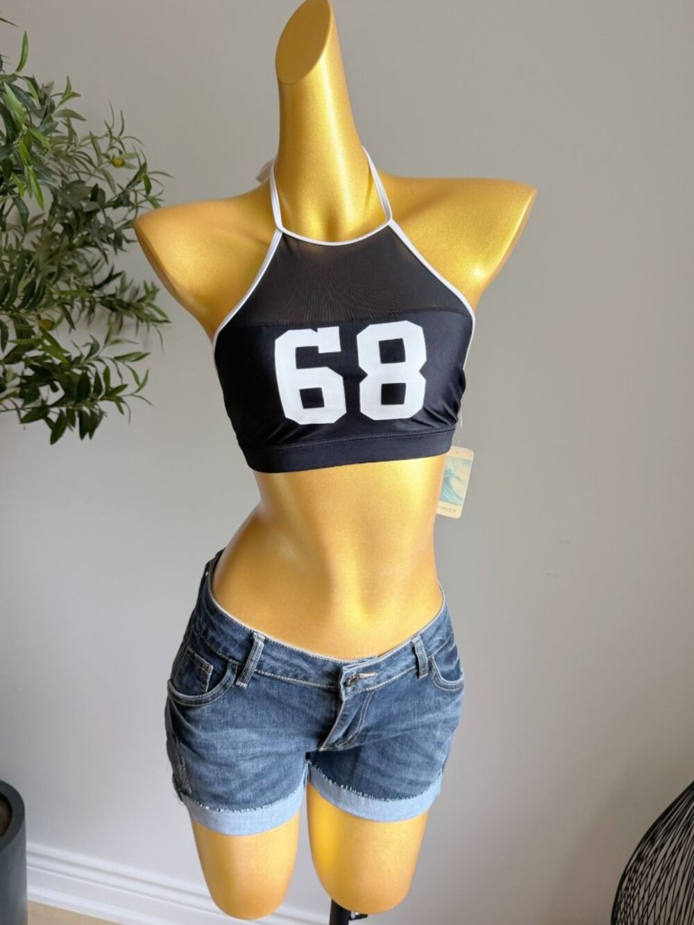 Forever 21 Black 68 Halter Sport Crop Top Size S NWT